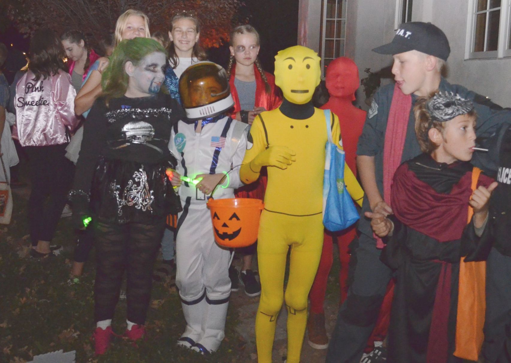 Line forms at Hudson Avenue haunted house